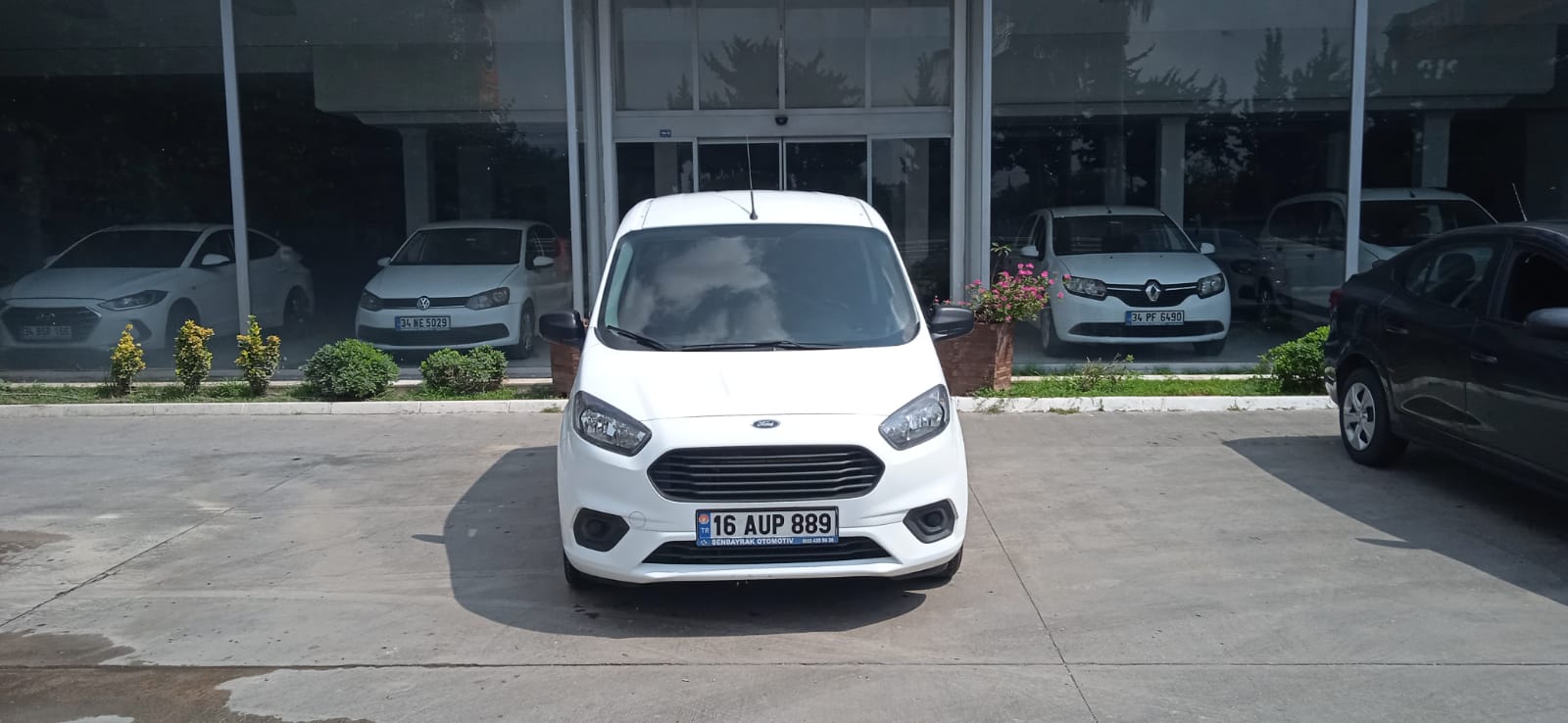 FORD TOURNEO COURIER KOMBİ 1.5 TDCI 75 E6.2 TREND 
