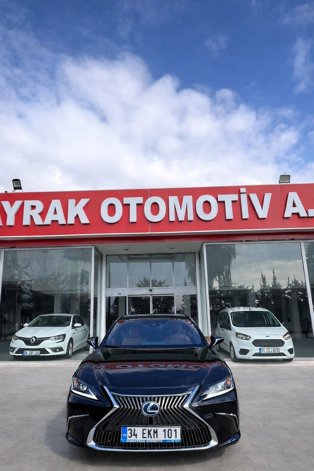 LEXUS ES300H BUSİNESS PLUS HYBRİD OTOMATİK
