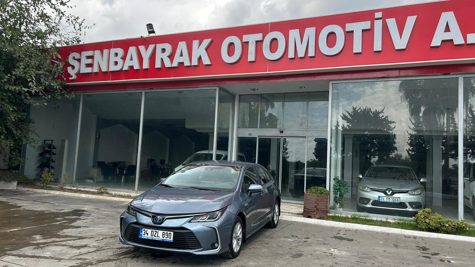 TOYOTA COROLLA 1.8 HYBRID DREAM OTOMATİK 